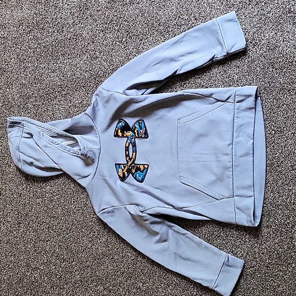 Under Armour Sweatshirt